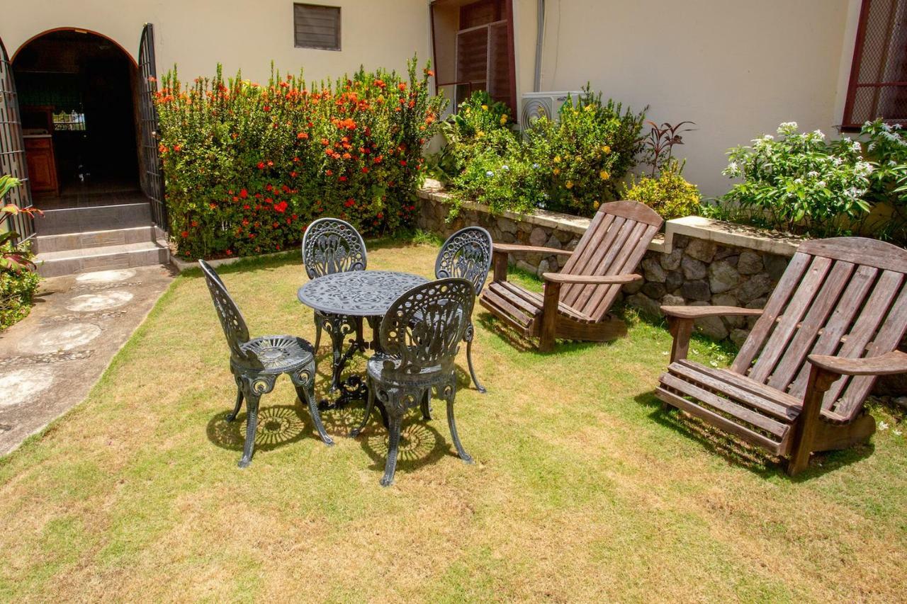 2 Bedroom On Private Estate Кингстън Екстериор снимка
